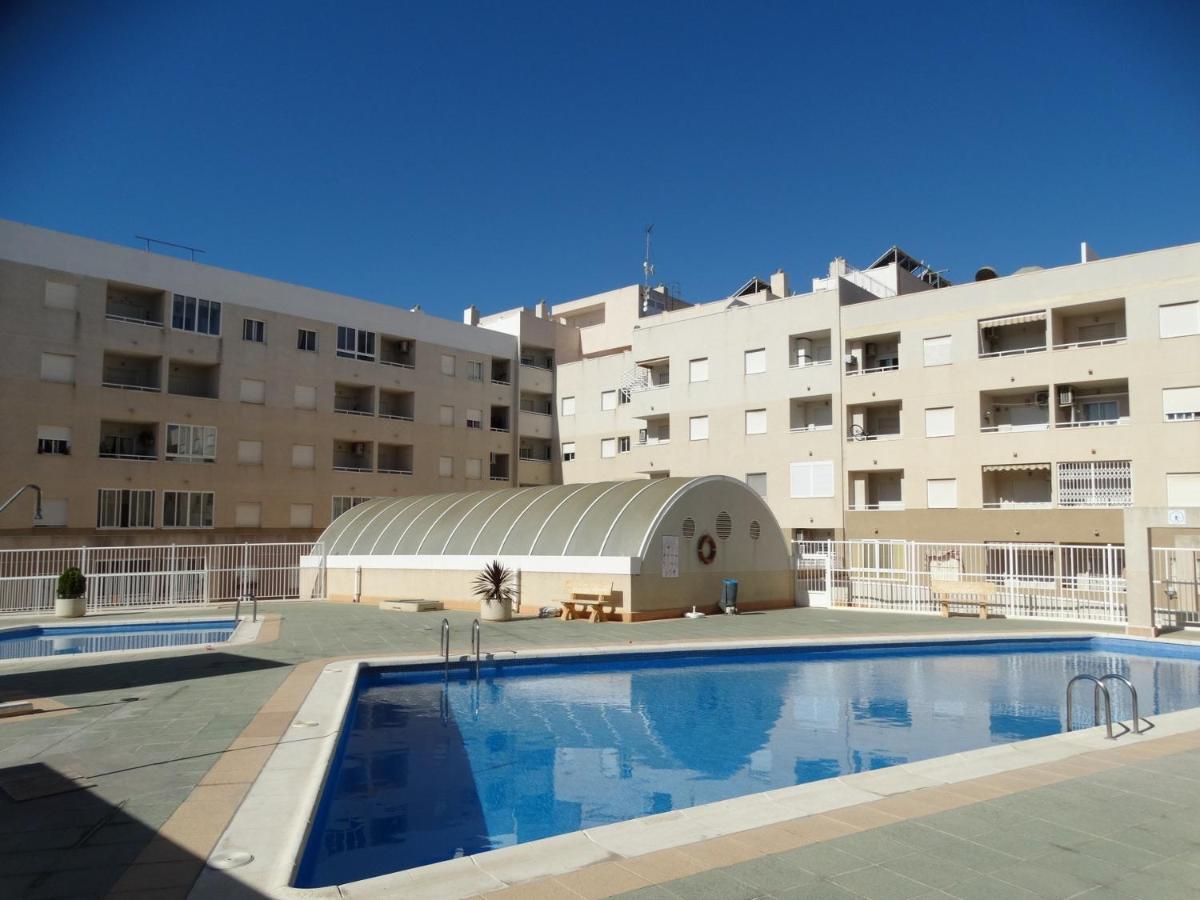 Apartamento Laguna Rosa Τορεβιέχα Εξωτερικό φωτογραφία
